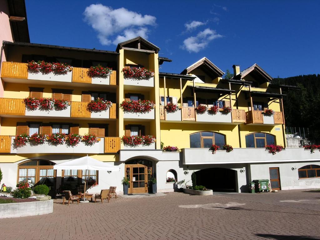 Residence Antares Андало Екстериор снимка